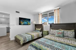 400 SE 10th St, Deerfield Beach, FL 33441 - Photo 17