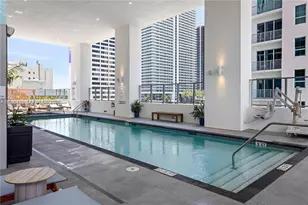 227 NE 2nd St, Miami, FL 33132 - Photo 15