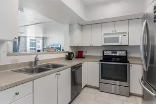17375 Collins Ave, Sunny Isles Beach, FL 33160 - Photo 29