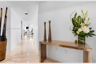 10 Venetian Way #1404, Miami Beach, FL 33139 - Photo 3