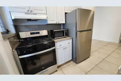 1231 Pennsylvania Ave #10, Miami Beach, FL 33139 - Photo 3