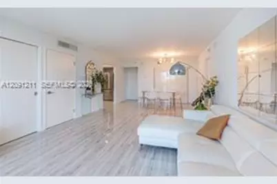 100 Bayview Dr #521, Sunny Isles Beach, FL 33160 - Photo 3