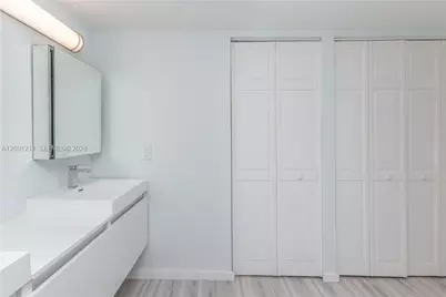 100 Bayview Dr #521, Sunny Isles Beach, FL 33160 - Photo 23