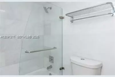 100 Bayview Dr #521, Sunny Isles Beach, FL 33160 - Photo 21