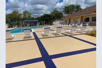 450 W Palm Circle #202, Pembroke Pines, FL 33025 - Photo 13