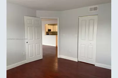 450 W Palm Circle #202, Pembroke Pines, FL 33025 - Photo 9