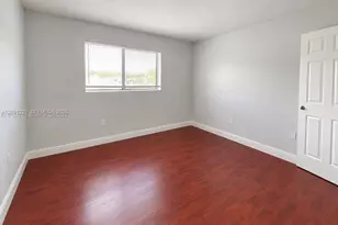 450 W Palm Circle, Pembroke Pines, FL 33025 - Photo 11