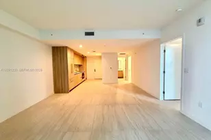 77 SE 5th St, Miami, FL 33131 - Photo 5