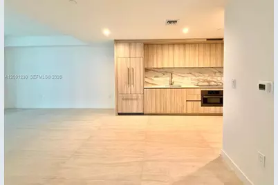 77 SE 5th St #2506, Miami, FL 33131 - Photo 3
