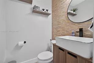 6205 Kendale Lakes Circle, Miami, FL 33183 - Photo 13