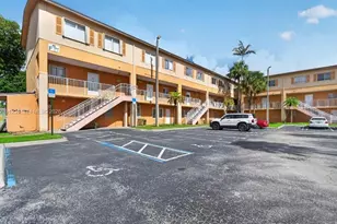 6205 Kendale Lakes Circle, Miami, FL 33183 - Photo 1