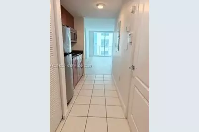 1200 Brickell Bay Dr #2416, Miami, FL 33131 - Photo 9