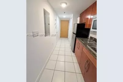 1200 Brickell Bay Dr #2416, Miami, FL 33131 - Photo 3