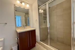 79 SW 12th St, Miami, FL 33130 - Photo 7
