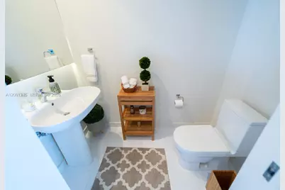 1100 Biscayne Blvd #3302, Miami, FL 33132 - Photo 31