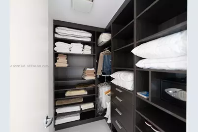 1100 Biscayne Blvd #3302, Miami, FL 33132 - Photo 29