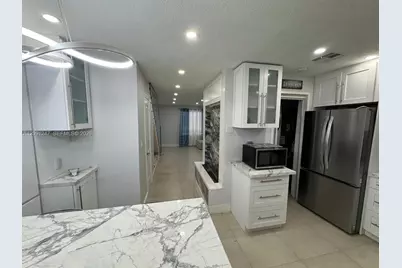 1305 W 53rd St #102, Hialeah, FL 33012 - Photo 5