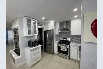 1305 W 53rd St #102, Hialeah, FL 33012 - Photo 3