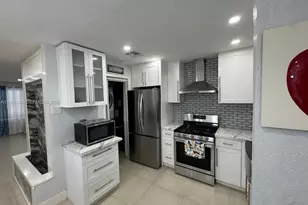1305 W 53rd St, Hialeah, FL 33012 - Photo 3