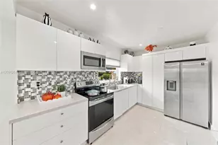 1055 NE 144th St, North Miami, FL 33161 - Photo 11