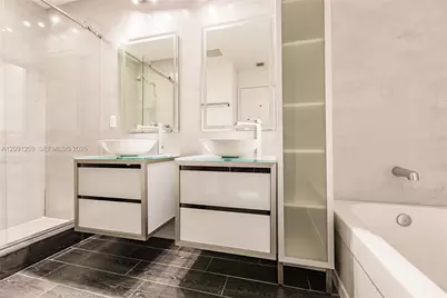 1111 SW 1st Ave #3216, Miami, FL 33130 - Photo 11