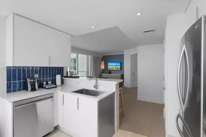 4401 Collins Ave #1703, Miami Beach, FL 33140 - Photo 21