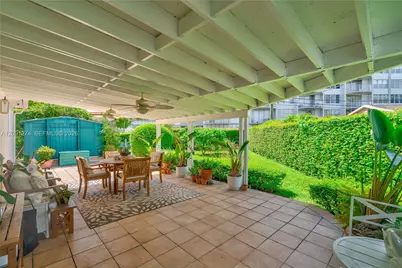 890 NE 168th St, North Miami Beach, FL 33162 - Photo 23