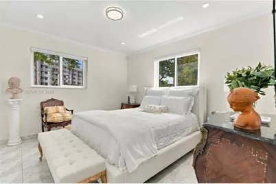 890 NE 168th St, North Miami Beach, FL 33162 - Photo 13