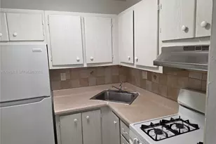 20210 NE 2nd Ave, Miami Gardens, FL 33179 - Photo 11