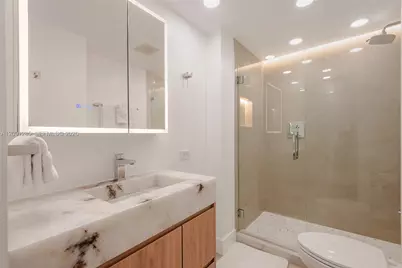 2301 Collins Ave #834, Miami Beach, FL 33139 - Photo 17