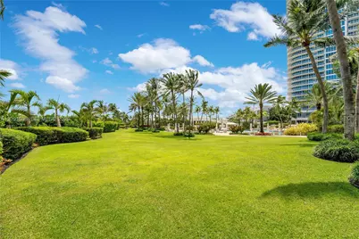 100 S Pointe Dr #2403, Miami Beach, FL 33139 - Photo 43