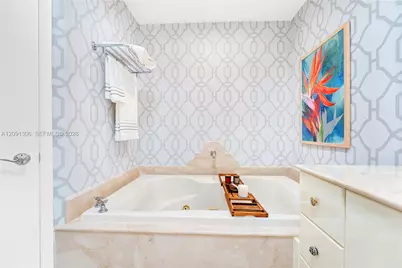 100 S Pointe Dr #2403, Miami Beach, FL 33139 - Photo 21
