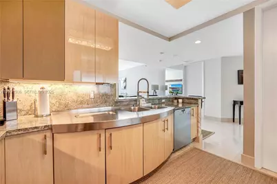100 S Pointe Dr #2403, Miami Beach, FL 33139 - Photo 11