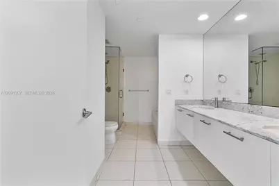 55 SE 6th St #3605, Miami, FL 33131 - Photo 15