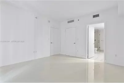 55 SE 6th St #3605, Miami, FL 33131 - Photo 11