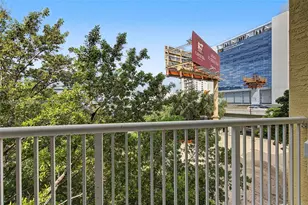 1350 NW 8th Ct, Miami, FL 33136 - Photo 15