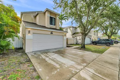 2836 W River Run Cir W, Miramar, FL 33025 - Photo 3