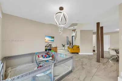 2836 W River Run Cir W, Miramar, FL 33025 - Photo 11