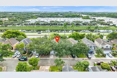2836 W River Run Cir W, Miramar, FL 33025 - Photo 51