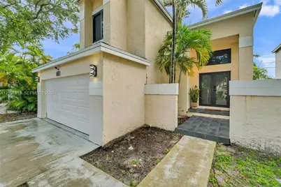 2836 W River Run Cir W, Miramar, FL 33025 - Photo 5