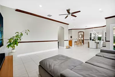 15976 SW 4th St, Pembroke Pines, FL 33027 - Photo 35