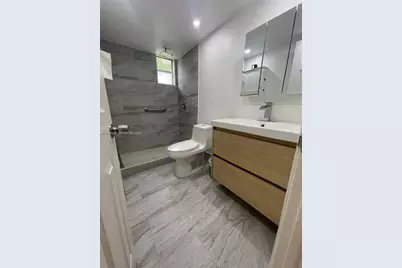4550 NW 9th St #102E, Miami, FL 33126 - Photo 5