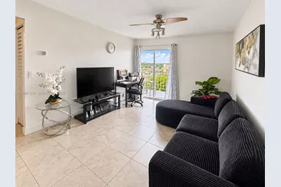 4550 NW 9th St #901E, Miami, FL 33126 - Photo 9