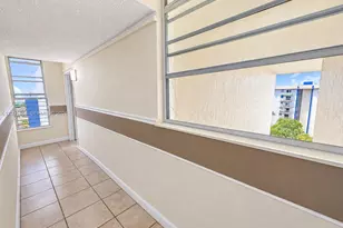 4550 NW 9th St, Miami, FL 33126 - Photo 25