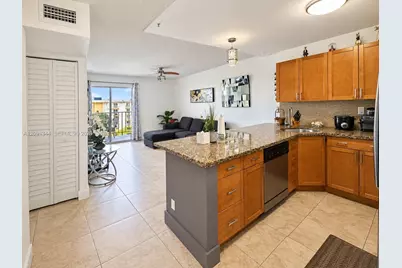 4550 NW 9th St #901E, Miami, FL 33126 - Photo 5
