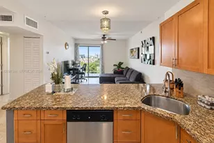 4550 NW 9th St, Miami, FL 33126 - Photo 3