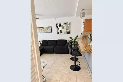 4550 NW 9th St #901E, Miami, FL 33126 - Photo 7