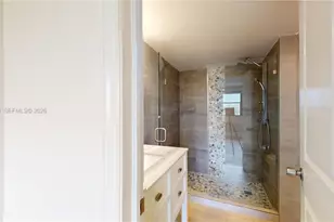 10257 NW 9th St Cir, Miami, FL 33172 - Photo 15