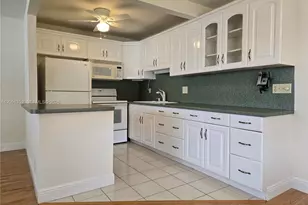 880 W Horizons W, Boynton Beach, FL 33435 - Photo 9