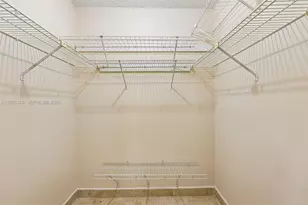241 W Park Dr, Miami, FL 33172 - Photo 39